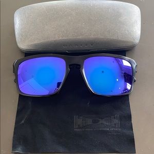 Oakley polarized men’s sunglasses